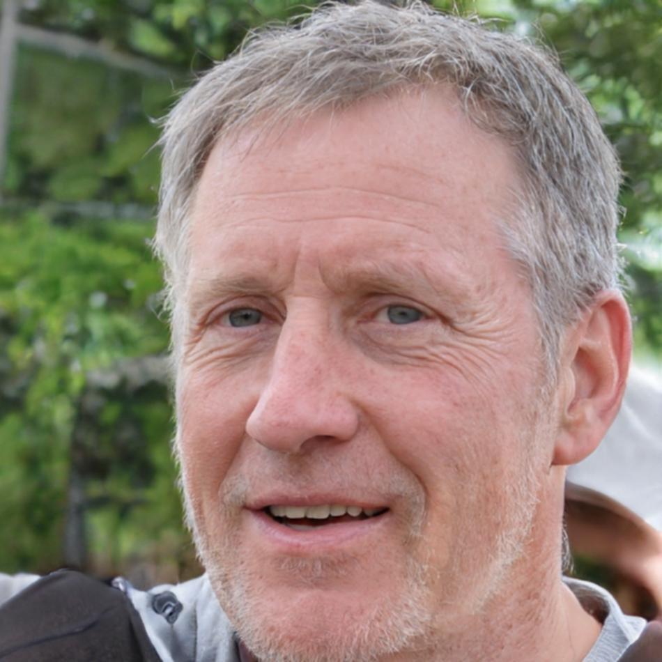 Ritratto professionale di Matteo Riccardi, senior UI designer